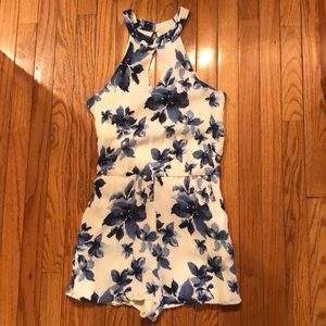 One Clothing Blue & White Floral Slvls Romper
